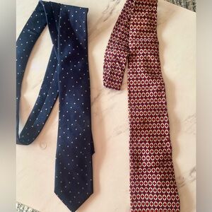 Set of 2 designer neck ties. Nautica and Brooks Brothers.